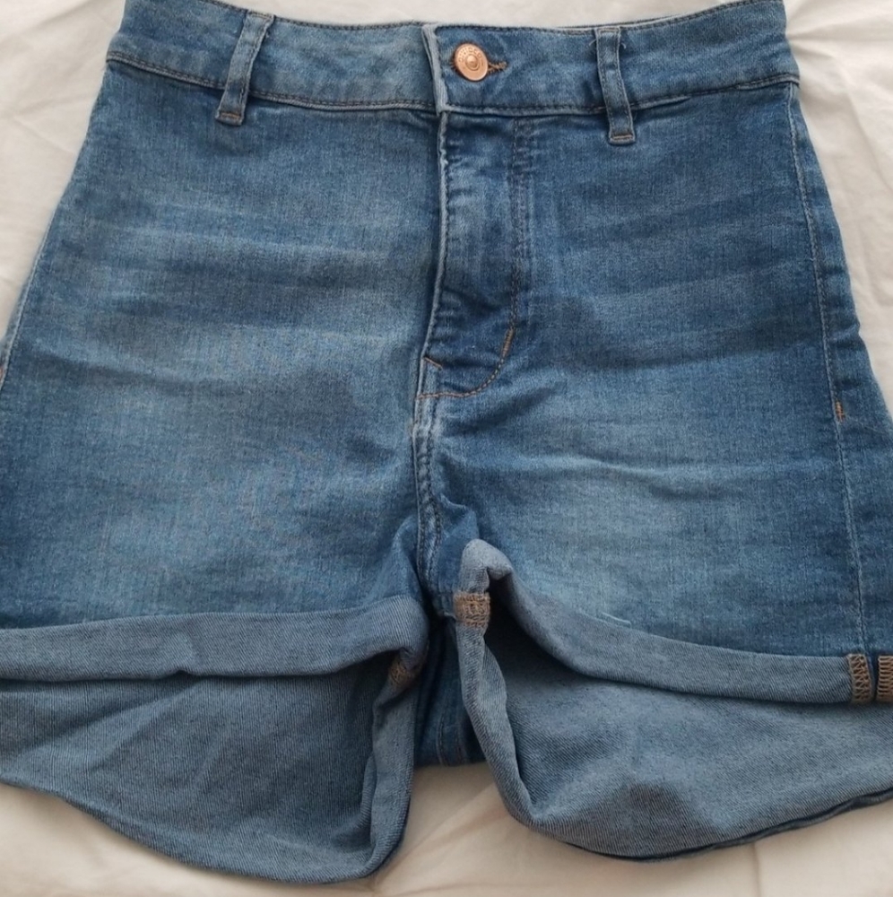 H&M High Waist Denim Shorts Size 6